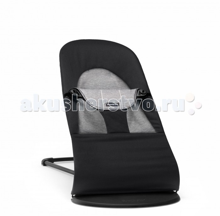 BabyBjorn Кресло-шезлонг Balance Soft Cotton JerseyКресло-шезлонг Balance Soft Cotton Jersey BabyBjorn Кресло-шезлонг Balance Soft Cotton JerseyКресло-шезлонг Balance Soft Cotton JerseyBabyBjorn Кресло-шезлонг Cotton Jersey – это современная модель классической серии. Мягкая ткань, округлые формы и хорошая поддержка делают кресло- шезлонг уютным местом для ребёнка с самого рождения. Особенности: Все используемые текстильные материалы приятны для детской кожи и безопасны для контакта с ней. Они соответствуют требованиям стандарта Oeko-Tex® 100, класс I и не содержат опасных веществ или аллергенов. Коллекция Jersey отличается от предыдущих серий тем, что в зонах, соприкасающиеся с кожей малыша, использован сверхмягкий хлопковый трикотаж. Телесный контакт между родителем и ребенком дает чувство защищенности, теплоты и безопасности. Теперь же вы можете переносить вашего малыша стильно и комфортно. Кресло-шезлонгotton Jersey имеет четыре положения. Рекомендуется усаживать новорожденных детей, когда кресло-шезлонг в нижнем положении. Среднее и высокое положение используются в том случае, если ребёнок, сидя в одном из этих положений, может без труда удерживать голову и спину. Превышение рекомендуемого максимального веса для этого положения не является опасным, однако функция покачивания будет затруднена. Когда Вы используете его в качестве шезлонга, то максимальный вес ребёнка не должен превышать 9 кг. Для каждого положения рекомендуется соблюдать максимальный вес ребёнка: Верхнее положение «Игра» – до 9 кг. Среднее положение «Отдых» – до 9 кг. Нижнее положение «Сон» – до 7 кг. Когда Вы используете его в качестве кресла, когда ребенок самостоятельно встает и садиться, для каждого положения рекомендуется соблюдать максимальный вес ребёнка: Верхнее положение «Игра» – до 13 кг. Среднее положение «Отдых» – до 10 кг. Нижнее положение «Сон» – до 7 кг. При транспортировке изделием пользоваться нельзя. Материал Ткань изготовлена из 100%-го хлопка. Подкладка – 100%-ный полиэстер. Ткани, находящиеся в непосредственной близости к ребенку, протестированы и одобрены в соответствии со стандартом Oeko-Tex 100, класс 1 (5) изделий для грудных детей. Они гарантированно безопасны для чувствительной кожи малыша и не вызывают аллергию. Вес и размеры Вес: 2,1 кг Максимально высокое положение (вдш): 58 x 89 x 39 см Размеры в сложенном состоянии (вдш): 11 x 89 x 39 см Указания по уходу Чехол легко снимается. Допускается машинная стирка при 40 °C. Достаточно ослабить две эластичные петли в нижней части изделия и снять чехол с каркаса.<br>