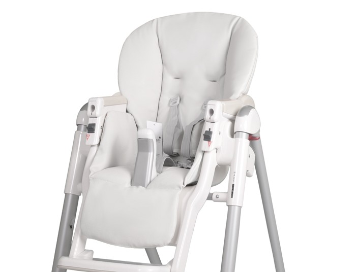 Esspero Сменный чехол к стульчику Peg-Perego DinerСменный чехол к стульчику Peg-Perego Diner Esspero Сменный чехол к стульчику Peg-Perego DinerСменный чехол к стульчику Peg-Perego DinerПозволяет заменить чехол на стульчике для второго ребенка, если Ваш уже потрескался, после использования первым ребенком. Сменный чехол на стульчик для кормления Peg-Perego Prima Pappa Diner выполнен из качественного материала - эко-кожа.<br>