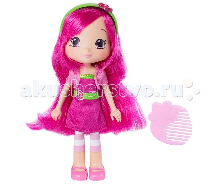 Strawberry Shortcake Кукла Малинка 15 смКукла Малинка 15 см Strawberry Shortcake Кукла Малинка 15 смКукла Малинка 15 смМалина - одна из самых ярких героинь мультфильма Strawberry Shortcake (Шарлотта Земляничка), популярного среди девочек во всем мире. Верная подружка Землянички, она всегда соблюдает распорядок дня и вовремя ложится спать. Кукла Малина выполнена из высококачественного пластика, у нее длинные ярко-розовые волосы с зеленым ободком. В комплект входит миниатюрный гребешок, с помощью которого девочка сможет расчесывать кукле волосы и заплетать их в косички. На Малине надет ее любимый наряд - розовое платье и короткий жакет поверх него, а также гетры в розово-белую полоску и сандалики.<br>