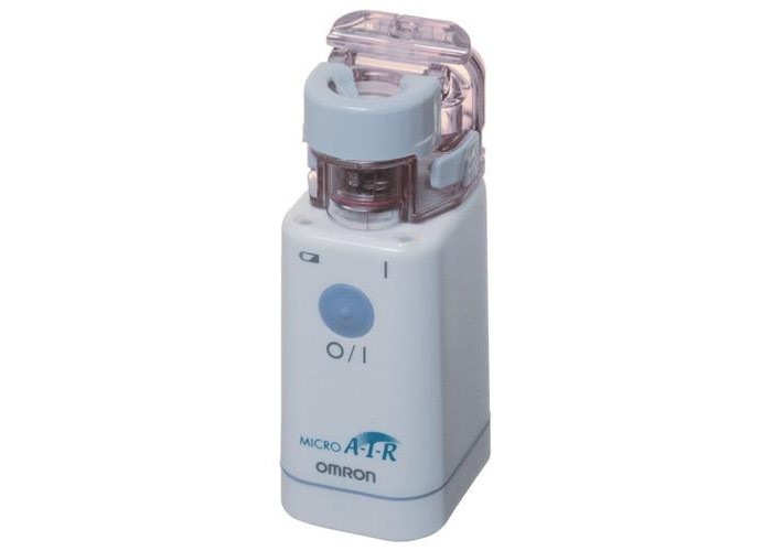 Omron Ингалятор NE U22Ингалятор NE U22 Omron Ингалятор NE U22Ингалятор NE U22Omron Ингалятор NE U22 - это совершенно уникальный ультразвуковой ингалятор с технологией вибрирующей сетки-мембраны (mesh), которая сохраняет частицы ингаляционной жидкости, не давая им распадаться, что обеспечивает проникновение препарата в легкие пациента. Прибор работает на заданной частоте, при которой молекулы лекарства не распадаются и сохраняют свои лечебные свойства. Таким образом в прибор можно заливать гормональные лекарства и антибиотики (Будесонид, Пильмикорт, AstraZeneca и др). Особенности: Закрытый тип камеры с защитой от проливания препарата позволит делать ингаляцию лежа, в том числе во сне. Взрослая и детская маска в комплекте. Ингалятор работает бесшумно. Ингаляции можно проводить с самым широким спектром лекарственных средств даже у маленьких детей и во время сна. Простое и удобное управление благодаря одной кнопке, 2 режима ингаляции (постоянный и с прерыванием потока). Прибор очень экономичен и легко моется. Он весит всего 92 грамма, помещается в кармане, убирается в специальную сумочку для хранения и транспортировки. 4 часа непрерывной работы от 2-х пальчиковых батареек. Бесшумность в работе Ингаляции под любым углом наклона Возможность ингаляции гормонов и антибиотиков Прибор с легкостью поместиться в любой сумочке или в портфеле. Используя энергию всего 2 пальчиковых батареек, рассчитанных на 4 часа непрерывной работы, этот уникальный прибор позволит Вам производить необходимые лечебные процедуры, где бы Вы ни были, что бы Вы ни делали Прибором можно проводить ингаляции под различными углами наклона, что не влияет на процесс распыления. Таким образом, ингалятором можно пользоваться даже лежа в постели или проводить сеансы ингаляционной терапии грудным младенцам и маленьким детям, держа их на руках. Бесшумная работа прибора позволяет проводить ингаляции в условиях, требующих максимальной тишины и покоя. Отсутствие громких, пугающих звуков во время ингаляции предоставляет возможность проведения спокойного лечения даже во время сна маленького ребенка. Самый маленький небулайзер в мире (97 гр.) Инновационная технология вибрирующей сетки-мембраны (Vibrating Mesh Technology – V.M.T.) Частота ультразвуковых колебаний – 180 кГц Широкий спектр применяемых лекарственных препаратов: возможность ингаляции гормонов и антибиотиков (Будесонид (Пульмикорт, AstraZeneca) Бесшумные ингаляции Закрытый тип камеры позволяет проводить ингаляции под любым углом и в горизонтальном положении: возможность ингаляции даже во время сна Не требуется предварительной подготовки перед ингаляцией Эффективно работает при малом объеме лекарственного препарата (от 0,5 мл) Минимальный остаточный объем (0,1 мл) Значительно короче время ингаляции (не нужно разводить лекарство) 4 часа непрерывной ингаляции от двух пальчиковых батареек Управление одной кнопкой, выбор двух режимов: - в автоматическом режиме – непрерывные ингаляции - в ручном режиме – прерывистые, которые позволяют синхронизировать дыхание и уменьшить расход лекарства Легкая очистка и дезинфекция Футляр и сумка для хранения и транспортировки Возможно подключение через сетевой адаптер (приобретается дополнительно) Рекомендации по применению: Положение 1 — верхние дыхательные пути: Размер частиц составляет +7,5 мкм, режим предназначен для ингаляционной терапии таких заболеваний, как ринит, гайморит и фарингит, тонзиллит, ларингит. Положение 2 — средние дыхательные пути: Размер частиц составляет 4,5–7,5 мкм, режим предназначен для лечения таких заболеваний, как трахеит и трахеобронхит. Положение 3 — нижние дыхательные пути: Размер частиц составляет 2–4,5 мкм, режим предназначен для ингаляционной терапии бронхиальной астмы, ХОБЛ, бронхита, бронхиолита, бронхоэктазов, бронхопневмонии Важно: Используйте только те лекарственные препараты, которые назначены или рекомендованы Вашим лечащим врачом. Никогда не изменяйте рекомендованную до зировку лекарственных препаратов. Не рекомендуется к пременению в ингаляционном приборе Omron (Омрон) MicroAIR U22: все растворы, содержащие эфирные масла, настойки и отвары трав. Эуфилин, папаверин, платифиллин, димедрол и им подобные средства, как не имеющие субстрата воздействия на слизистую оболочку, а так же во избежание засорения пор меш мембраны. Несоблюдение данных рекомендаций сопряжено с риском для Вашего здоровья! Перед использованием прибора внимательно прочитайте инструкция по применению меш-небулайзера Omron (Омрон) MicroAir NE-U22-E.<br>