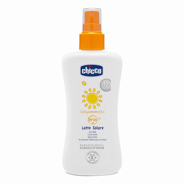 Chicco Спрей от солнца SPF50+ очень высокой защиты 150 млСпрей от солнца SPF50+ очень высокой защиты 150 мл Chicco Спрей от солнца SPF50+ очень высокой защиты 150 млСпрей от солнца SPF50+ очень высокой защиты 150 млСолнцезащитный спрей Chicco baby moments увлажняет нежную детскую кожу и предотвращают появление раздражений и покраснений. Содержит UVA и UVB фильтры, предохраняющие от вредного воздействия ультрафиолетовых лучей, витамин Е успокаивает, смягчает и питает. Благодаря сбалансированному химическому и физическому содержимому солнцезащитных фильтров, защищает и увлажняет кожу даже во время купания. Легко впитывается, подходит для любого типа кожи. Рекомендуется наносить средство за 20 минут до принятия солнечных ванн и периодически обновлять на протяжении дня и после загорания. Содержит органические фильтры и минеральные фильтры, не содержит спирт, не содержит красителей, защита от UVA и UVB, водостойкая.<br>