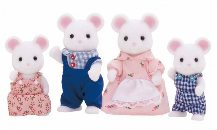 Sylvanian Families Игровой набор Семья белых мышейИгровой набор Семья белых мышей Sylvanian Families Игровой набор Семья белых мышейИгровой набор Семья белых мышейВеселое и дружное семейство Белых Мышей Sylvanian Families. Эти очаровательные зверьки, жители волшебной страны Сильвания не оставят равнодушными никого. Мама и папа очень любят своих детишек-мышек и заботятся о них. Папа ходит на работу. Мама занимается домашним хозяйством, убирает большой уютный дом, готовит вкусные обеды и ужины. Ведь деткам надо все самое лучшее. А по выходным все дружное семейство Белых Мышек Sylvanian Families отправляется на прогулку по сказочной стране Сильвании, ведь здесь так красиво, все цветет, поют птички, и все вокруг веселятся. Вся одежда легко снимается, ее можно стирать. Фигурки зверушек выполнены из приятного бархатистого материала, их можно купать. Головы и лапки двигаются, что делает игру еще более правдоподобной, а сзади есть хвостики. Как и другие игровые наборы Sylvanian Families, набор «Семья мышек» развивает у ребенка чувство ответственности и заботы, формирует представление о семейных ценностях. В набор Sylvanian Families Семья Белых Мышек входит: Мама и папа 8 см, дочка и сын 6 см. Сказочный мир игровых наборов Sylvanian Families разнообразен - это всевозможные зверюшки, у каждого из которых есть собственный дом, семья, работа. Состав семей в игровых наборах Sylvanian Families не ограничивается стандартным «папа, мама, ребенок», здесь есть даже бабушки и дедушки. Герои игровых наборов Sylvanian Families разнообразны: кролики, еноты, медведи, мыши, ежи, белки и многие другие. Однако разнообразием героев мир игрушек Sylvanian Families не ограничивается. Дома, предметы мебели, игрушечная еда и многие другие аксессуары представлены в ассортименте игрушек Sylvanian Families.<br>