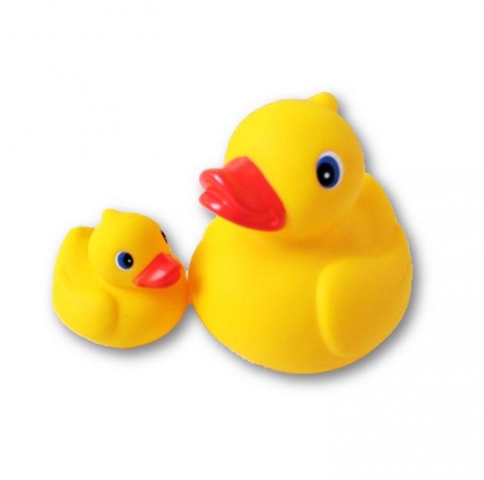 BabyOno Игрушки для ванной Утята 2 шт.Игрушки для ванной Утята 2 шт. BabyOno Игрушки для ванной Утята 2 шт.Игрушки для ванной Утята 2 шт.Утка-мама с плавающим рядом утёнком помогает ребёнку в процессе осваивания воды и делает ежедневное плескание во время купания более приятным. Игрушка для ванной: солнечно-жёлтые уточки привлекают внимание ребёнка учат различать цвета, формы и размеры дают возможность наблюдать за поведением предметов в воде небольшие по размеру, благодаря чему легко захватываются маленькими ручками и не мешают в купании изготовлены из легко чистящейся и быстросохнущей резины В комплекте 2 игрушки.<br>
