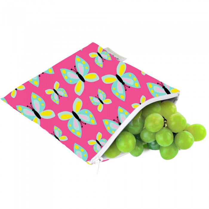Itzy Ritzy Сумочка для снеков Snack HappensСумочка для снеков Snack Happens Itzy Ritzy Сумочка для снеков Snack HappensСумочка для снеков Snack HappensСумочка для снеков Itzy Ritzy • Многоразовая, простая в уходе сумочка для закусок, бутербродов, фруктов, школьных обедов, мини-аптечки, туалетных принадлежностей, мокрых вещей, полотенец, карандашей и канцтоваров, для использования в самолете, автомобиле, в школе, на прогулке, в кемпинге и так далее... • Рекомендовано FDA (Управление по санитарному надзору за качеством пищевых продуктов и медикаментов), не содержит свинца, ПВХ, бисфенола А • Размер 17.9х17.9 см • Машинная стирка с вещами аналогичной расцветки, не отбеливать, сушить в подвешенном виде • Внешняя ткань – 100% хлопок • Застегивается на молнию • Внутри – не содержащая ПВХ водонепроницаемая подкладка<br>