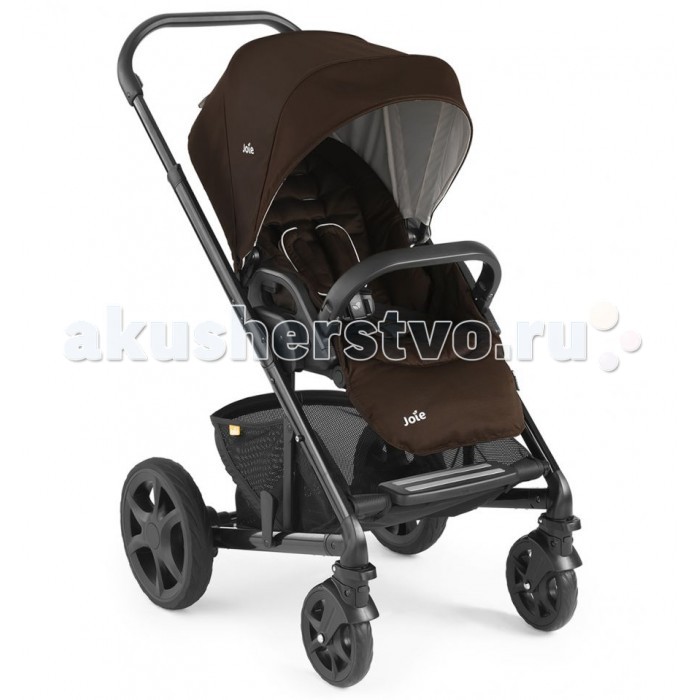 Прогулочная коляска Joie Chrome DLXChrome DLX Прогулочная коляска Joie Chrome DLXChrome DLXПрогулочная коляска Joie Chrome DLX азработана с учетом последних тенденций моды, что гарантирует комфорт и удовольствие для родителей во время прогулок. А великолепная функциональность и быстрая система складывания только подтвердят это. Легкая алюминиевая рама и регулируемые ручки делают эту коляску гибкой и маневренной. Особенности: Подходит для малышей от рождения до 15 кг. Компактна в сложенном положении. Плавная регулировка спинки в 5-ти положениях. Смотровое окно на капоре. Регулируемая по высоте ручка. Все колёса амортизированы для плавной езды по неровностям. Ножной тормоз защитит Вашу обувь от потёртостей. 5-ти точечный ремень безопасности с мягкой накладкой, регулируемой по высоте в 3-х положениях. Возможность установки сидения как по ходу движения, так и против него. Большой капор с возможностью увеличения. Мягкая и нежная ткань. Съёмный и поворотный бампер. Алюминиевый каркас. Вместительная и легкодоступная корзина.<br>