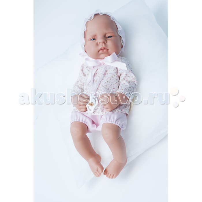 Mama Ciguena Лулу 40 см 2323021/2324021Лулу 40 см 2323021/2324021 Mama Ciguena Лулу 40 см 2323021/2324021Лулу 40 см 2323021/2324021Кукла Mama Ciguena Лулу 40 см 2323021 полностью выполнен из качественного винила, без волос, можно купать. Особенности: У реборна Лулу детально проработаны все физиологические особенности строения тела. Ручки и ножки, складочки и морщинки, животик - все выглядит настолько натуралистично. Есть половые различия. Малышка Лулу одета в симпатичный розовый костюмчик в цветочек, в комплект входит пустышка на ленточке.<br>
