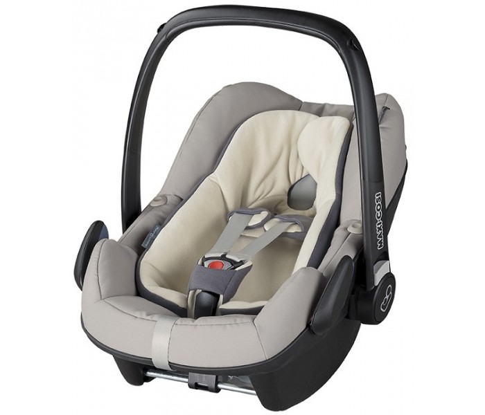 Автокресло Maxi-Cosi Pebble PlusPebble Plus Автокресло Maxi-Cosi Pebble PlusPebble PlusНовейшая разработка от компании Maxi-Cosi – модель 2015 года Maxi-Cosi Pebble Plus новое детское автокресло выполнено по новому стандарту I-Size и предназначено для детей с самого рождения до 12 месяцев. Можно использовать как автомобильное кресло, кресло-качалку, стульчик для кормления и как переносную люльку, уютное, многофункциональное и очень безопасное. Детское автокресло Maxi-Cosi Pebble Plus ожидаемая новинка 2015 года, эргономичного дизайна с новыми расцветками! Благодаря очень удобной ручке автомобильное кресло легко переносить, также использовать, как люльку и т.д фиксируется с помощью одного нажатия кнопки в нескольких положениях. Плюс автокресло Maxi-Cosi Pebble Plus можно устанавливать ни только в машину, но и шасси Maxi-Cosi и Quinny и использовать, как коляску. Очень легко и прочно устанавливается в авто с помощью системы баз IsoFix и 2wayFix, специальный вкладыш внутри детского автокресла Maxi-Cosi Pebble Plus очень порадует Вашего малыша своим комфортом и обеспечением красивой, ровной спинки ребенка. Очень пригодится и карман расположенный сзади для всяких принадлежностей для малыша, съемная обивка кресла для детей Maxi-Cosi Pebble Plus также порадует заботливую маму, т.к. ее очень легко стирать. Характеристики: Детское автокресло Pebble Plus относится к группе 0 до 12 месяцев; Автомобильное автокресло Maxi-Cosi выполнено по новому европейскому стандарту I-Size (R129); Устанавливается детское кресло в авто против движения на заднем сидении, на переднем тоже можно установить, но при отсутствии подушек безопасности; Автокресло Pebble Plus можно закрепить 2-мя способами: 1) Штатными ремнями безопасности, 2) С помощью базы системы IsoFix и 2wayFix; Компания Maxi-Cosi позаботилась и о прорезиненном корпусе детского кресла Pebble PLus, в избежание скольжения ремней безопасности; Усиленная система защиты при боковых столкновениях с боковыми вставками гасящие удары; Также в автокресле Pebble Plus централизованная система натяжения ремней с автоматической регулировкой по высоте; А 3-х точечные ремни безопасности автомобильного детского кресла позволят комфортно закрепить малыша в сидении кресла; Изготовлено автокресло с защитным козырьком от солнца, ветра и дождя, который легко сложить и убрать. Размеры автокресла: 44 х 67 х 56 см. Вес автокресла: 4.45 кг.<br>