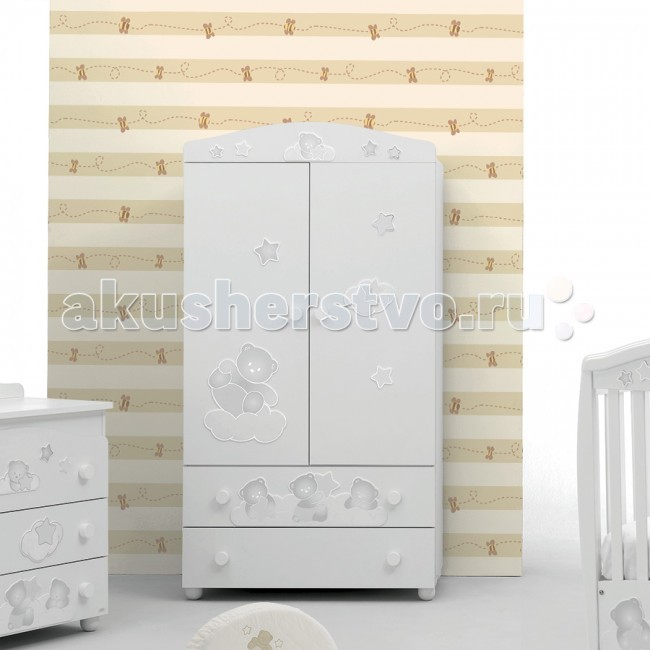 Шкаф MIBB Armadio FantasiaArmadio Fantasia Шкаф MIBB Armadio FantasiaArmadio FantasiaЧтобы все детские вещи были аккуратно сложены и не пылились, родителям стоит приобрести шкаф для одежды. Мебель известной итальянской фирмы Mibb отличается высоким качеством сборки, надежностью и функциональностью. Двустворчатый шкаф Mibb сделан из массива бука с элементами МДФ. Благодаря применению прочного и экологически чистого природного материала изделие прослужит вашей семье много лет, сохранив первозданный вид. Поверхности шкафа идеально отполированы и обработаны нетоксичным лакокрасочным покрытием. Оно не вызывает аллергических реакций и совершенно безопасно для здоровья вашего малыша. Шкаф Mibb имеет два отделения, которые помогают использовать максимально эффективно внутренне пространство шкафа. Он оборудован двумя регулируемыми по высоте полочками для белья и вещей. Внизу находятся вместительные выдвижные ящики, которые бесшумно скользят по металлическим направляющим и легко открывается. В комплект входит вешалка для одежды. Двустворчатый шкаф Mibb оснащен четырьмя ножками, придающими ему хорошую устойчивость. Отличительная особенность детского шкафа симпатичные аппликации на дверных фасадах. Характеристики: соответствуют требованиям и инструкциям U.E изготовлен в соответствии со всеми требованиями безопасности двустворчатый материал: выдержанный бук, МДФ 2 регулируемые по высоте полочки 2 вместительных выдвижных ящика для белья Габариты ( Ш х Г х В ) 107 x 79 x 132 см.<br>