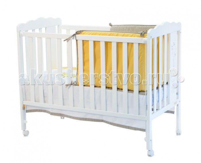 Детская кроватка Micuna Baby GiraffeBaby Giraffe Детская кроватка Micuna Baby GiraffeBaby GiraffeMicuna Baby Giraffe: чтобы подарить малышу улыбку Новая кроватка от испанских дизайнеров Micuna Baby Giraffe – новый друг для малыша. Весёлый, но немного застенчивый жираф на спинке кровати будет дарить ребёнку улыбку и солнечное настроение каждый день. Baby Giraffe создана в лучших традициях Micuna: выполненная из крепкого натурального бука, кровать надёжная и устойчивая. Колёсики с блокировкой позволяют легко передвигать кроватку по комнате и фиксировать её в выбранном месте – очень удобно для родителей. Плавные формы, украшенные забавным детским рисунком, гармонично сочетаются с чётким ритмом ламелей и в очередной раз подчёркивают отличное чувство стиля испанских дизайнеров. Основные характеристики: бортик кроватки опускается; ложе регулируется по высоте – 2 позиции; посредством снятия бортика кроватка легко превращается в диванчик; колёсики с блокирующим стопором; материал: бук, МДФ; закрытые шурупы и болты; в комплект не входит ящик для кровати, но его можно заказать дополнительно; дополнительная опция – качалка. Размеры: кроватка (ДхВхШ): 125x96х65 см; постельное бельё: 120х60 см (в комплект не входит, можно заказать дополнительно).<br>
